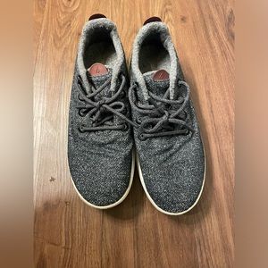 Men’s wool allbirds shoes